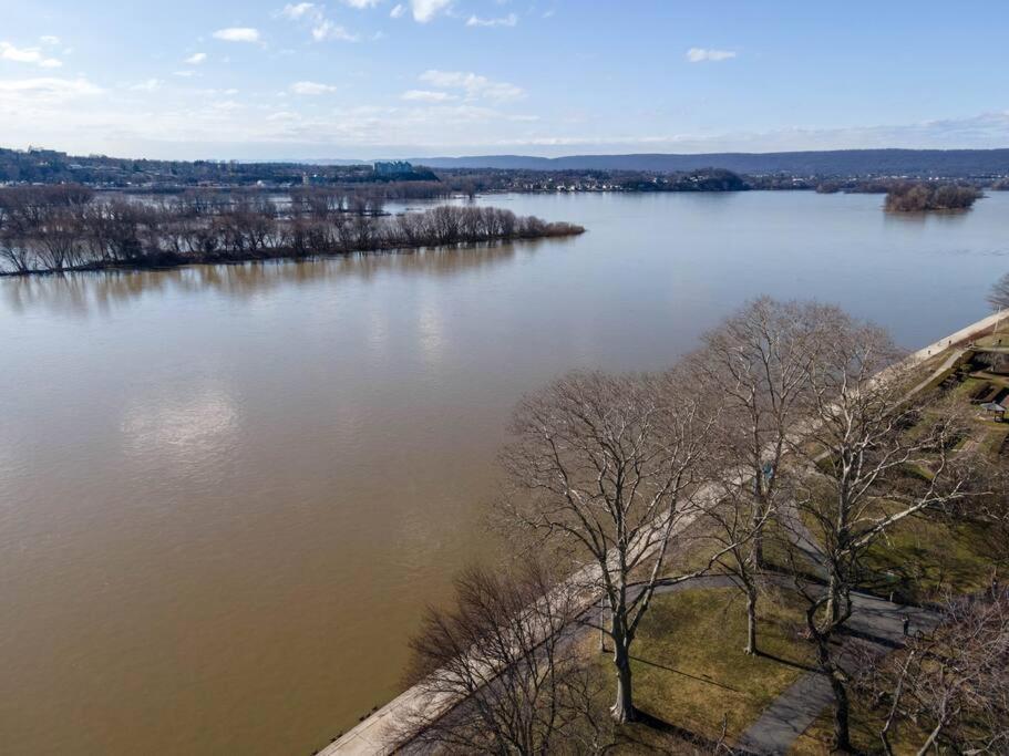 Flats On Front - Riverfront Gem Fast Wi-Fi 3F Harrisburg Eksteriør bilde